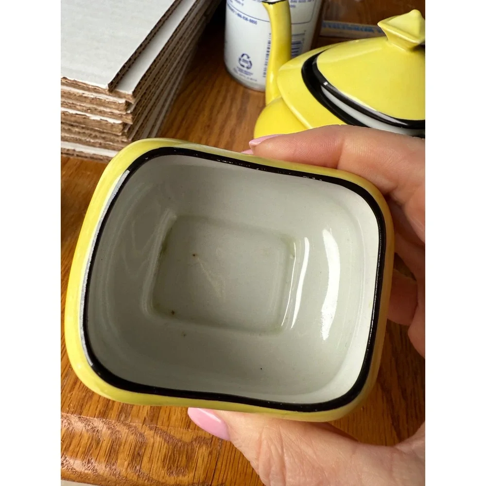 Carlton Ware Stoke On Trent‎ Tea Set Yellow and Black Pottery Made in England